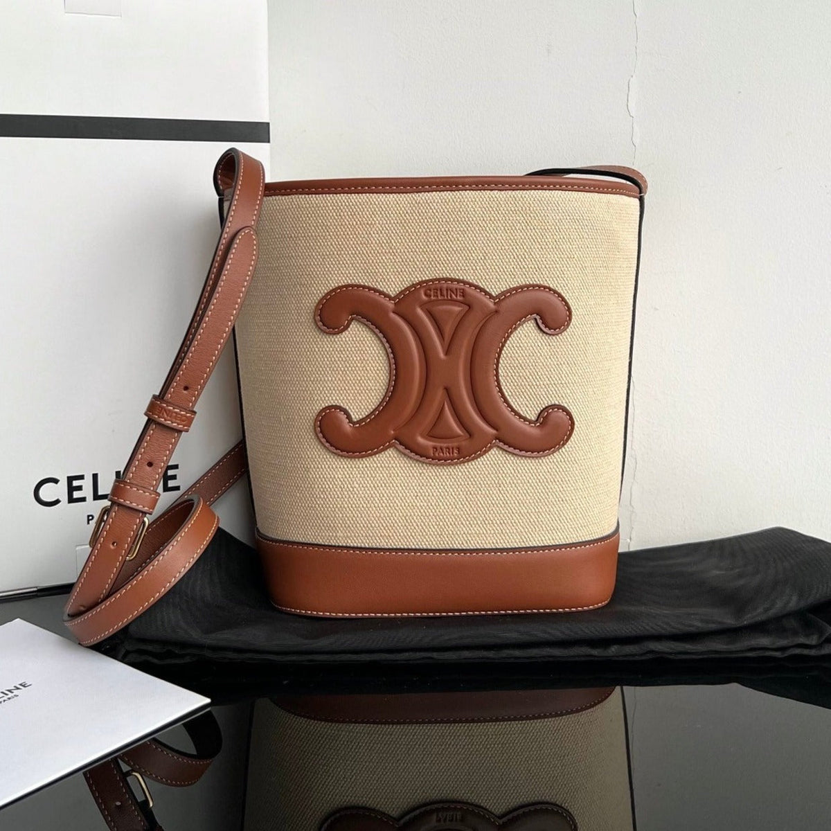 CELINE BUCKET CUIR TRIOMPHE 24 BEIGE BROWN CALFSKIN